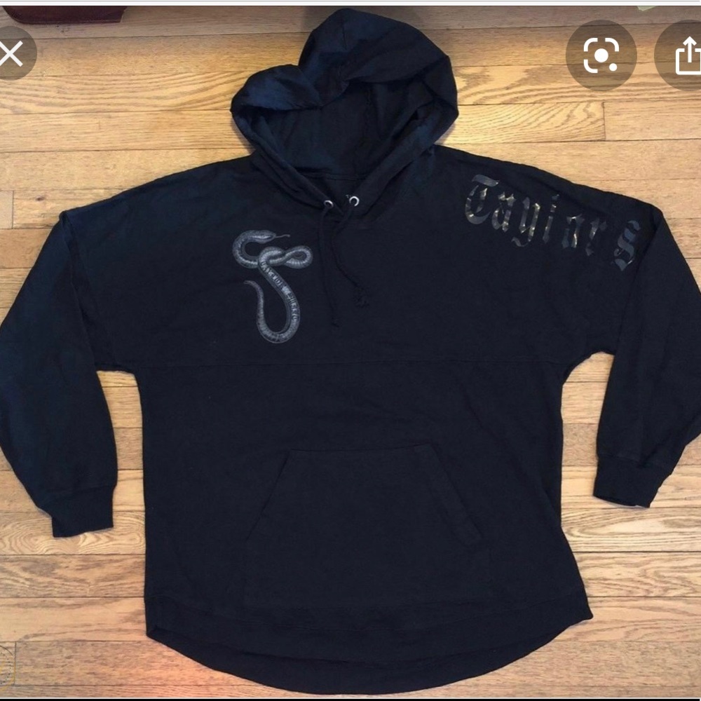 COPY - ISO Taylor Swift reputation snake hoodie